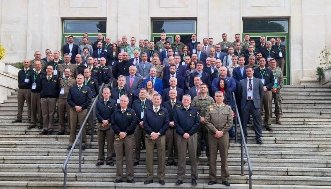 Our lab was invited to introduce what is the (drone) swarm technology and its state-of-the-art to the Spanish Army