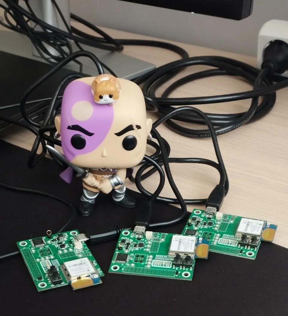 Implementation of distributed algorithms over wireless networks